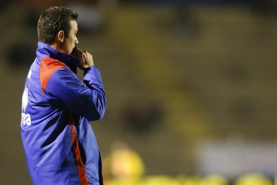 Técnico Fernando Miguel foi expulso no fim do jogo. | Hugo Harada/Gazeta do Povo