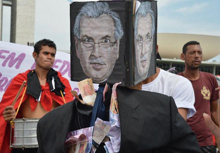 Em Brasília, 200 integrantes do MTST se manifestaram. | Valter Campanato/ABR