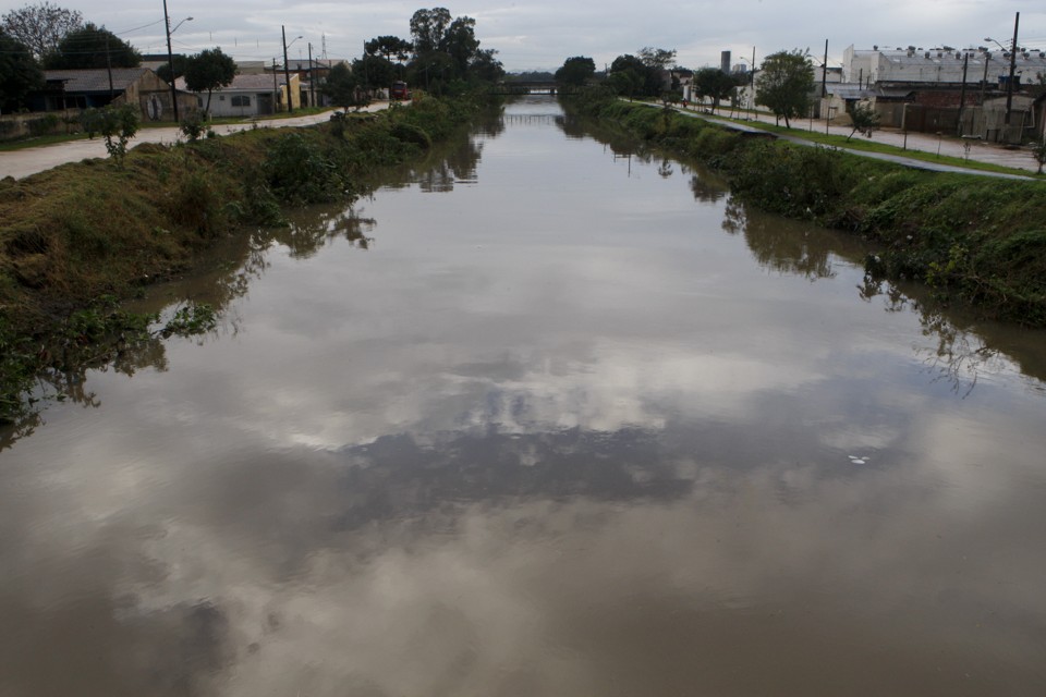 Três pontos do Rio Belém receberam classificação ruim. | Aniele Nascimento/Gazeta do Povo