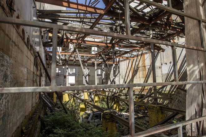 Casarão que já sediou a Delegacia de Homicídios, na Rua Barão do Rio Branco, “agoniza” há 15 anos em pleno Centro de Curitiba | Jonathan Campos/Gazeta do Povo