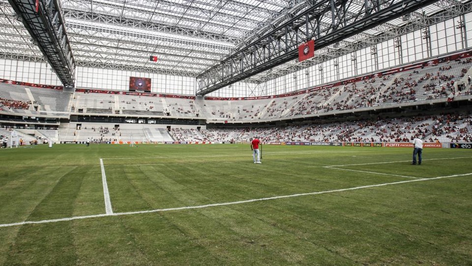 Gramado da Baixada recebeu crítica durante o Brasileiro. | Daniel Castellano
/Gazeta do Povo