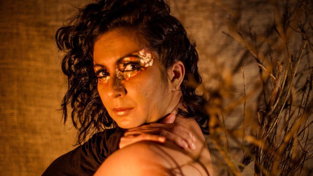 Cantora potiguar radicada em Curitiba integra o grupo Vocal Brasileirão. | /Divulgação