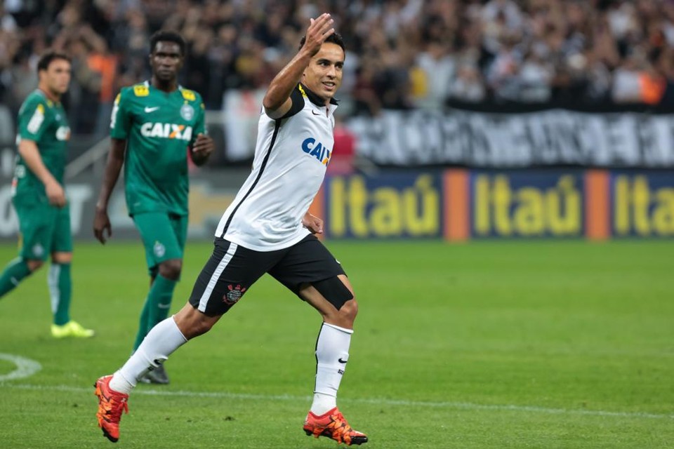 Jadson marcou o primeiro gol do Corinthians no jogo. | Rodrigo Gazzanel/Futura Press/Folhapress