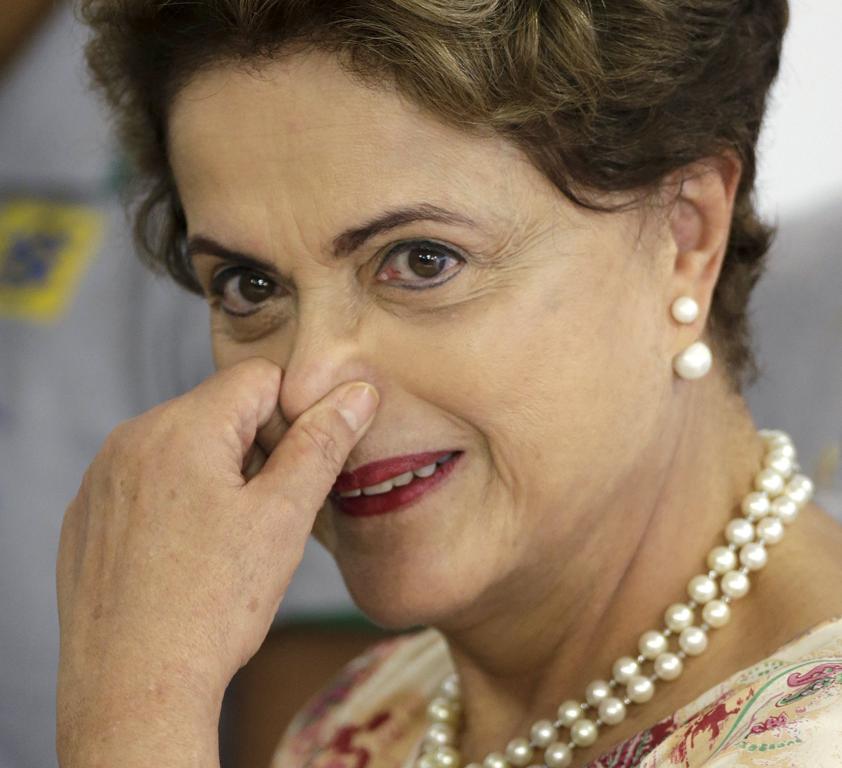 Como o Congresso não votou ainda a mudança na meta fiscal para 2015, que admite um déficit de R$ 119,9 bilhões, o governo trabalha com a meta vigente, que estabelece um superávit de R$ 55,3 bilhões. | UESLEI MARCELINO/REUTERS