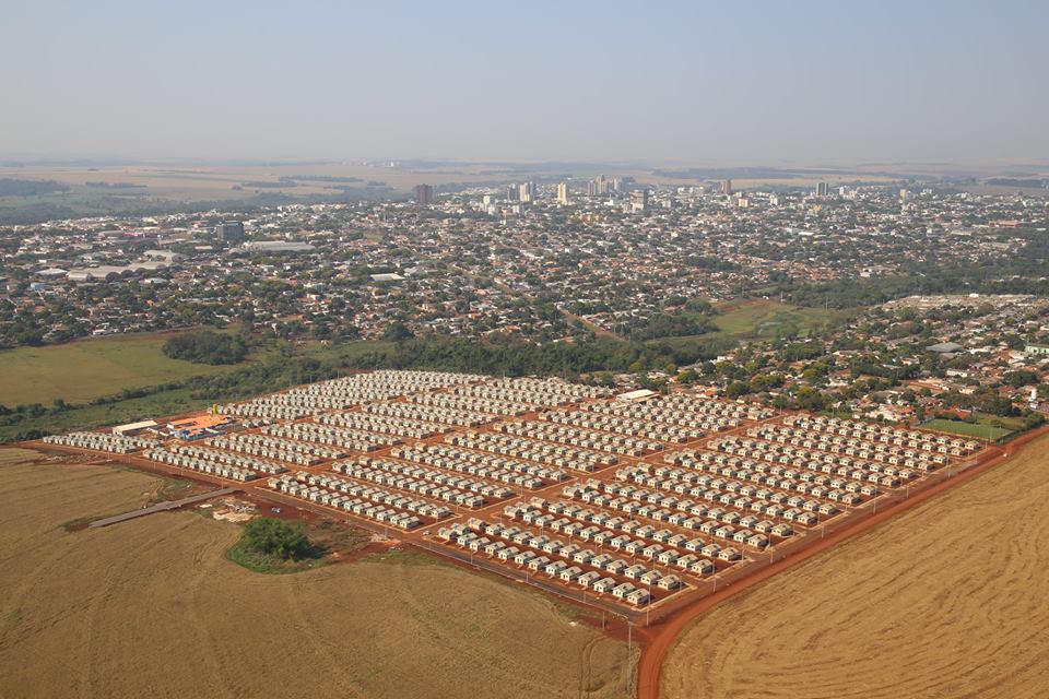 A construção das 824 casas em Campo Mourão teve um investimento total de R$ 51,9 milhões, sendo R$ 49,5 milhões do Governo Federal e R$ 2,4 milhões do Governo Estadual | /