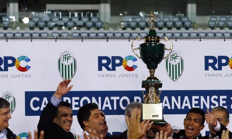 Federação divulga tabela do Paranaense 2016 com Atletiba em 20 de março Troféu do Campeonato Paranaense: disputa começa 30 de janeiro. | Albari Rosa/Gazeta do Povo