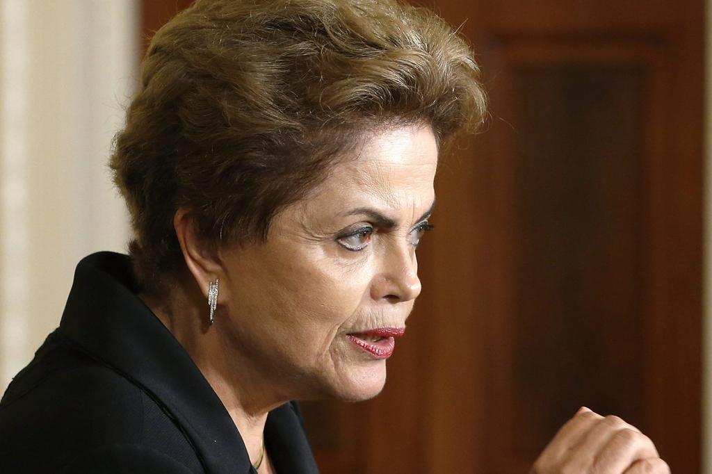 Texto autoriza que o governo possa ter déficit de até R$ 119,9 bilhões. Projeto de lei ainda precisará ser aprovado no plenário do Congresso. | JONATHAN ERNST/REUTERS