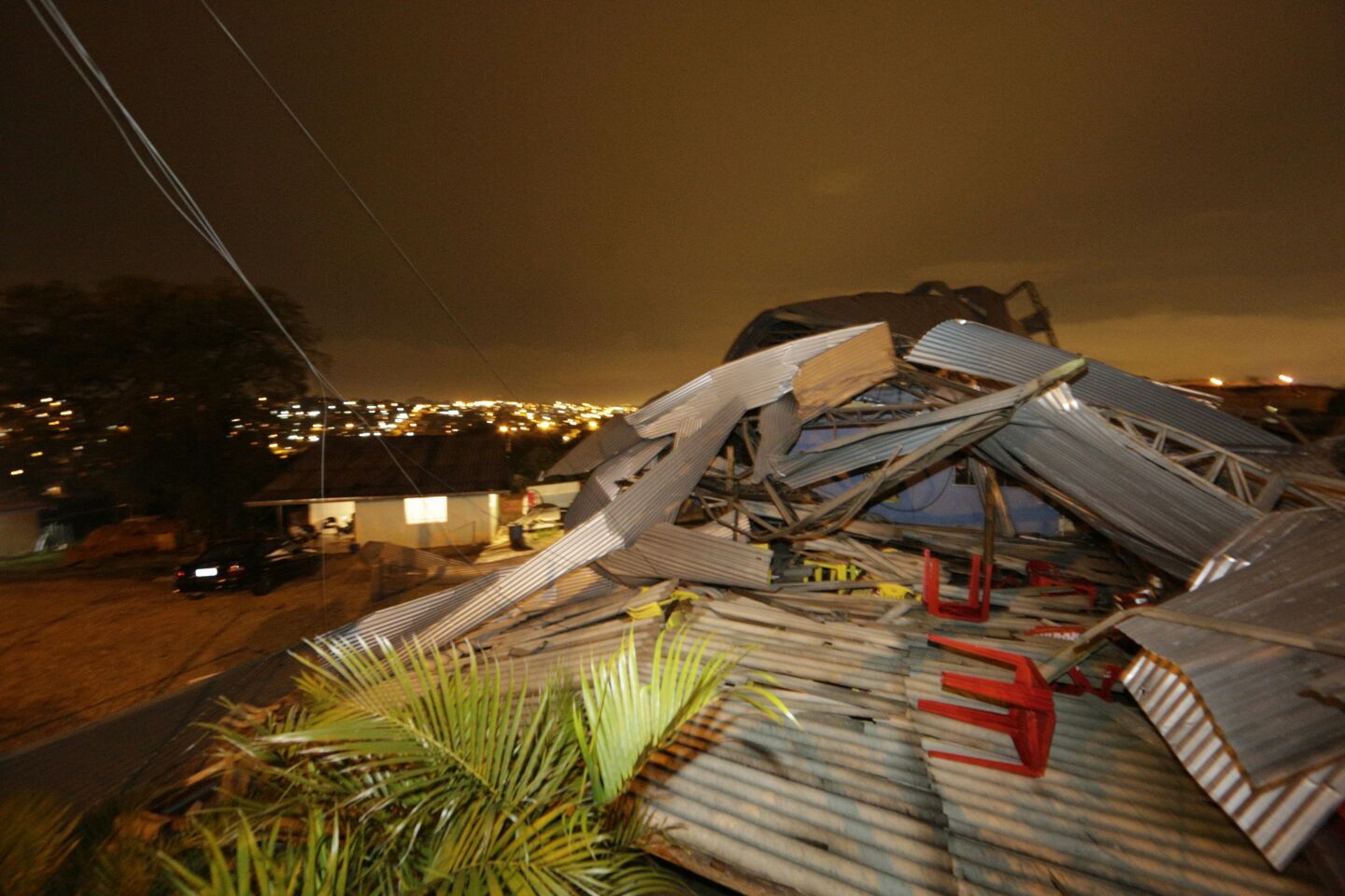 Quadra em Colombo | Lineu Filho/Tribuna