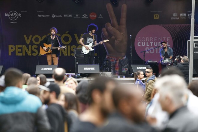 Naked Girls & Aeroplanes na Corrente Cultural 2015. | Hugo Harada/Gazeta do Povo