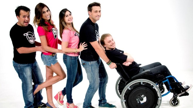 A partir da esq., Samuel,Luana, Jéssica, Cadu e Fagner, o núcleo original do grupo. | Daniel Rodrigues/Divulgação