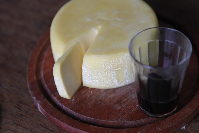 O queijo da Canastra e o café arábica mostram refinamento da produção familiar na zona rural de Minas Gerais. | Jonathan Campos/Gazeta do Povo