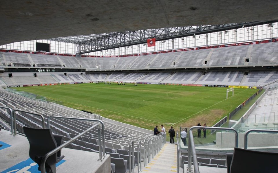 Mudanças de setorização dos sócios na Arena, do posicionamento dos visitantes e aumento do espaço das organizadas viraram tema eleitoral. | Daniel Castellano/Gazeta do Povo