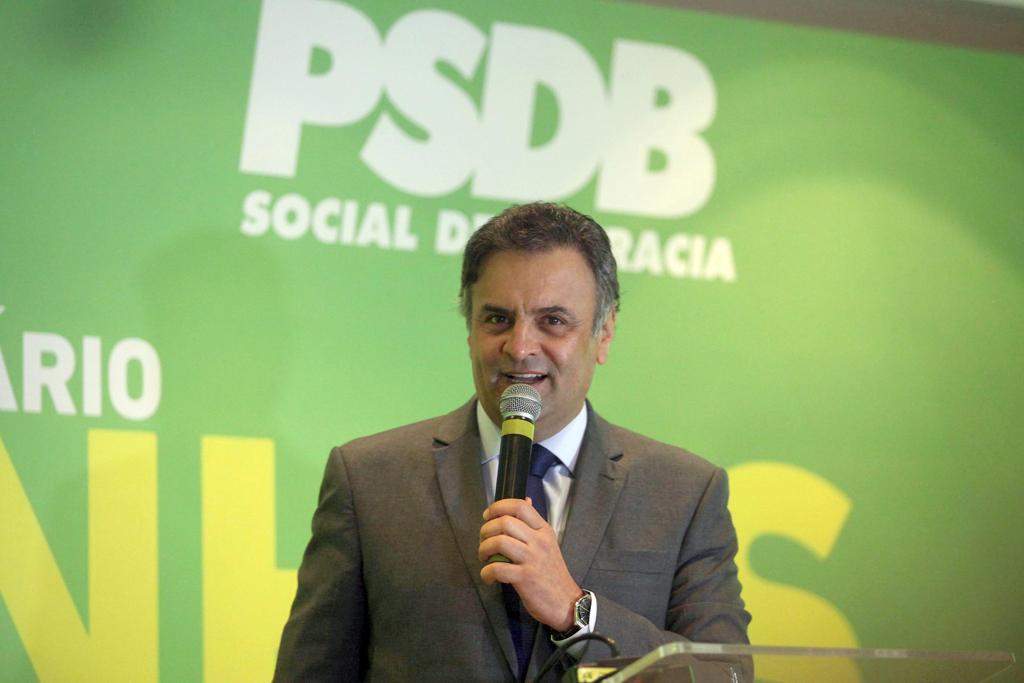 Aécio chegou a dizer que “talvez os brasileiros já não a vejam como presidente da República” dada a fragilidade do governo e, por isso, não cobrem tanto. Dilma, disse, teria ganhado ares de uma governante “folclórica”. | Fotos: George Gianni/ PSDB/Fotos Públicas