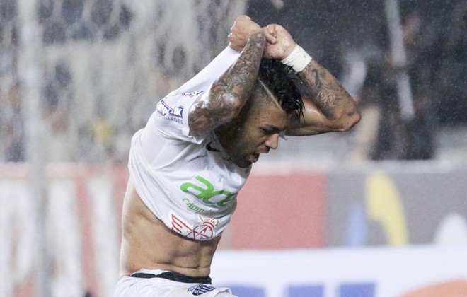 Gabriel marcou o gol da vitória do Santos sobre o Palmeiras. | Miguel Schincariol/Folhapress