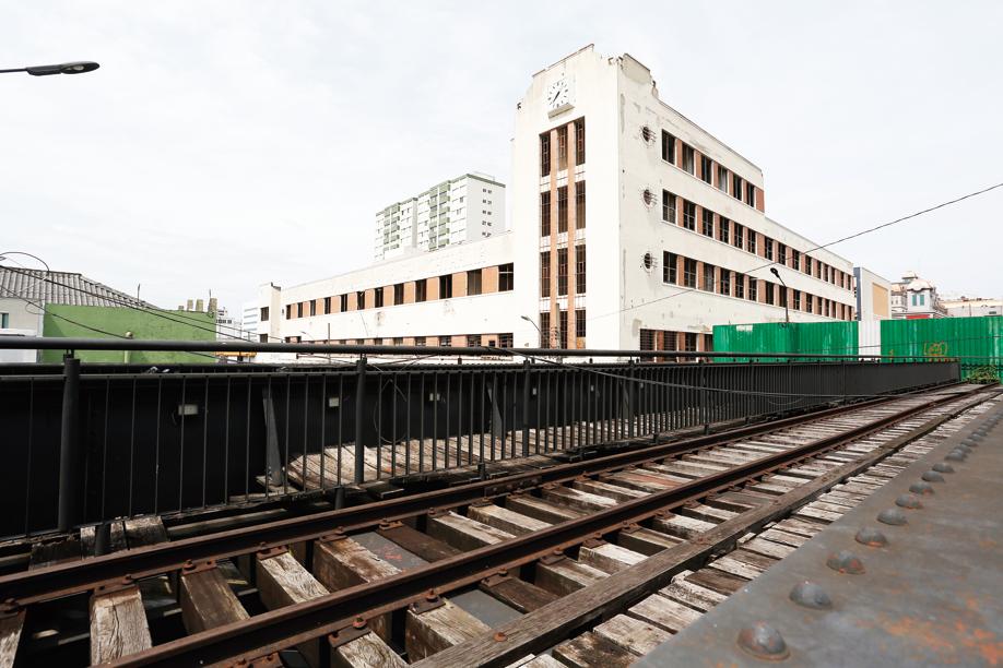 Edifício Teixeira Soares, antes sede da RFFSA, deve ser ocupado por alunos e professores da Universidade Federal do Paraná em 2016. | Henry Milleo / Gazeta do Povo