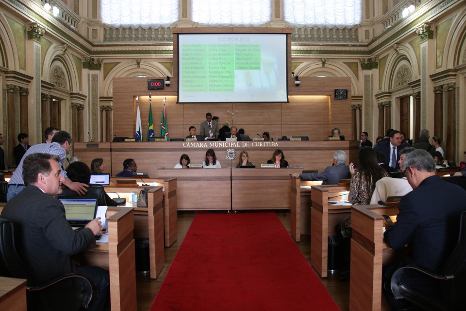 Vereadores de Curitiba buscam na Justiça o pagamento do 13.º salário. | Aniele Nascimento/Gazeta do Povo