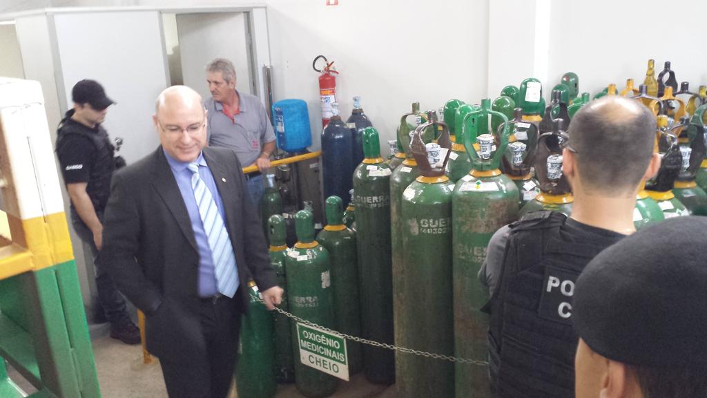 Um dos mandados de busca foi cumprido em uma empresa | Carlos Ohara/Gazeta do Povo