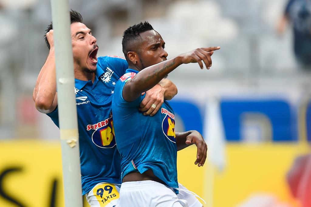 Willians comemora primeiro gol do Cruzeiro sobre o Sport. | Fred Magno/Light Press/Cruzeiro