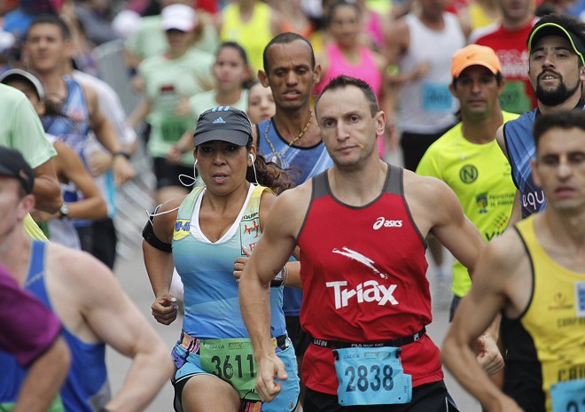 Competidores da maratona de Curitiba. | Jonathan Campos/Gazeta do Povo