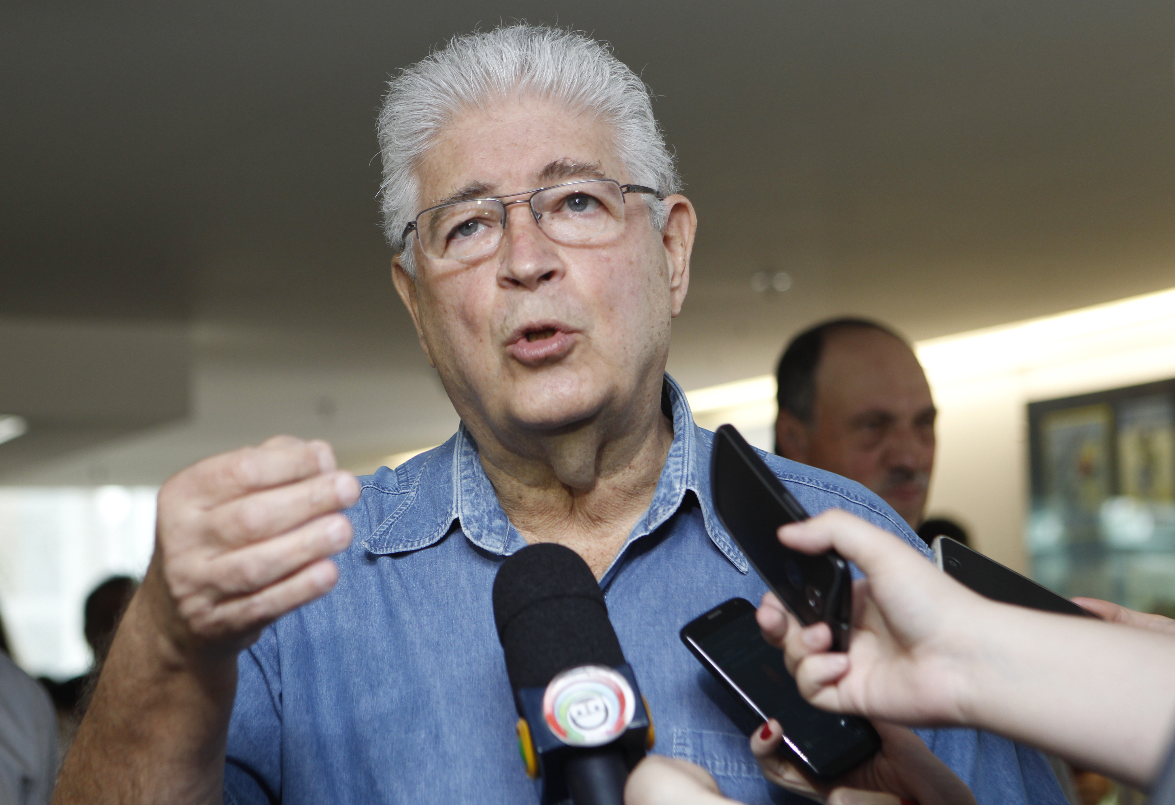 Requião em entrevista: autor da lei costuma ser crítico à imprensa | Aniele Nascimento/Gazeta do Povo