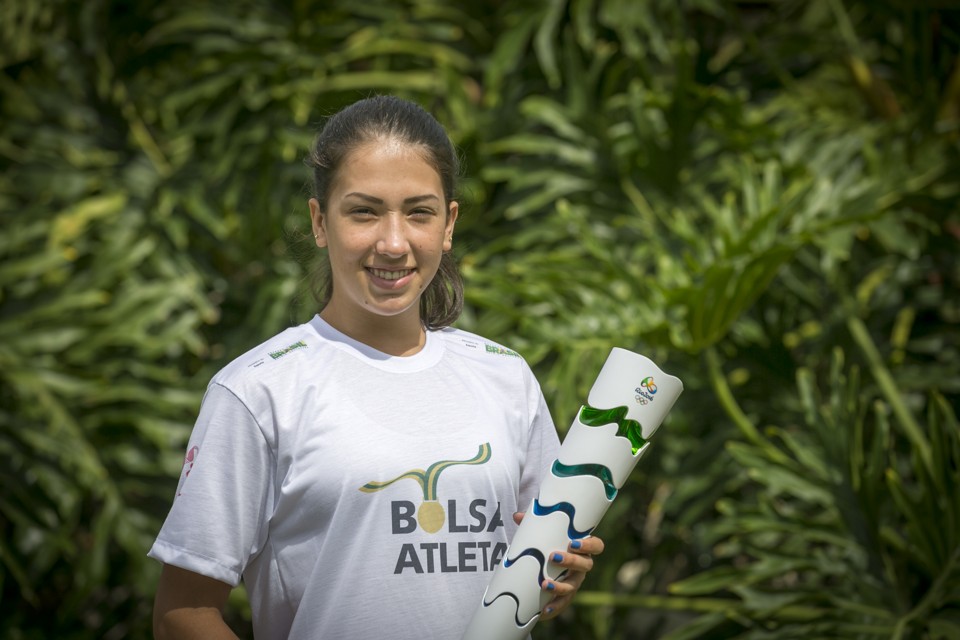 Jéssica Amanda Uniat, de 15 anos, é a primeira paranaense confirmada no revezamento. | /