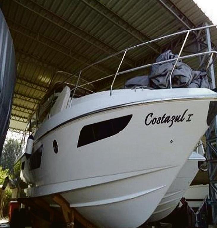 Lancha apreendida do ex-diretor da Petrobras Paulo Roberto Costa. | Superbid/Divulgação