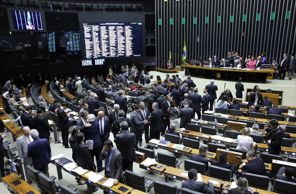 Dezesseis partidos estão atualmente menos governistas do que no começo do primeiro mandato de Dilma. | Gilmar Feliz/Câmara dos Deputados