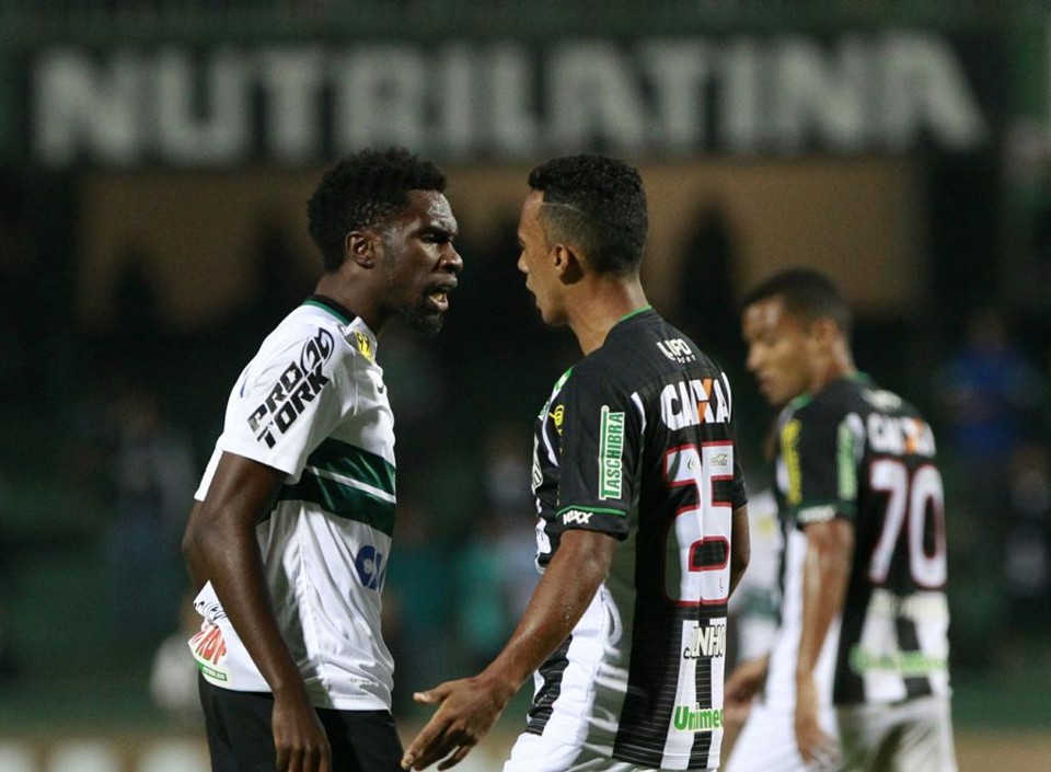 Coxa e Figueirense: dois times envolvidos na luta contra o rebaixamento. | Daniel Castellano/Gazeta do Povo