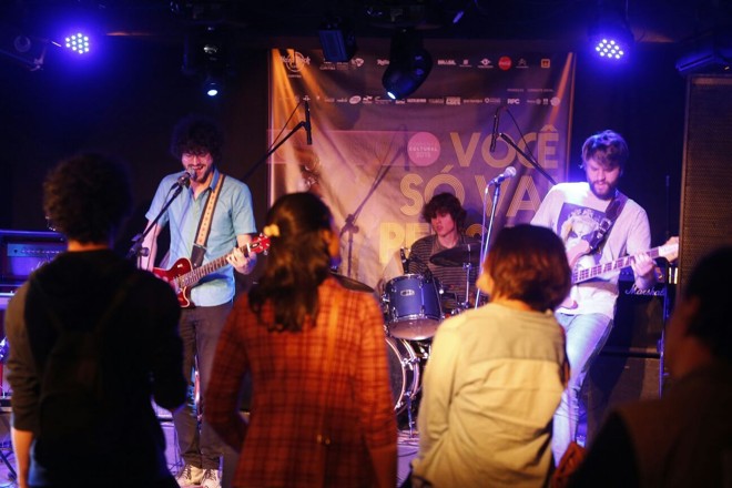 Expresso Vermelho no palco do TUC | Hugo Harada/Gazeta do Povo