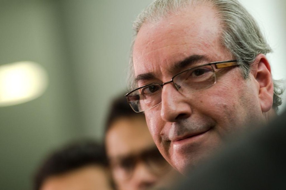 Documento colhido em buscas feitas na semana passada, na casa de Diogo Ferreira, assessor do líder do governo no Senado, Delcídio do Amaral (PT-MS), cita pagamento de R$ 45 milhões feito pelo BTG a Eduardo Cunha pela emenda. | Marcelo Camargo/Agência Brasil