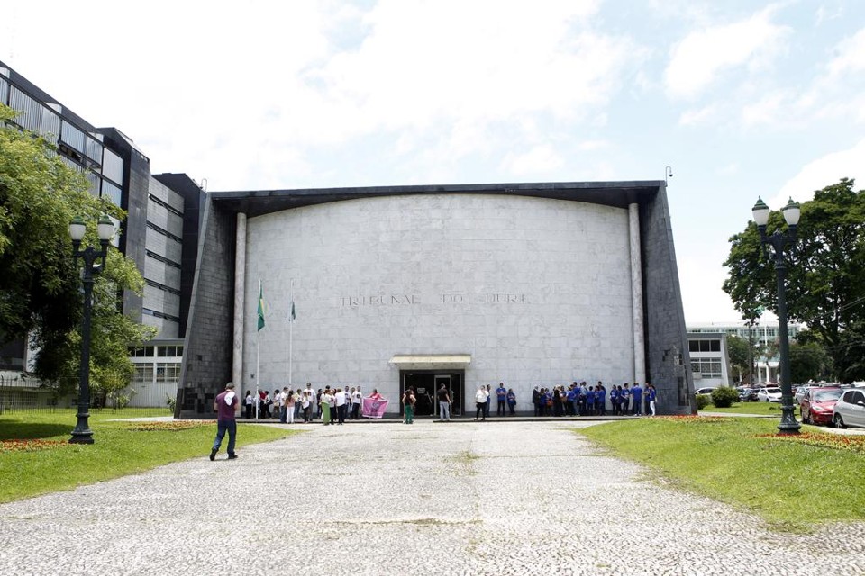 Prédio do plenário do júri em Curitiba. Edifício é da década de 1950. | Antônio More/Gazeta do Povo