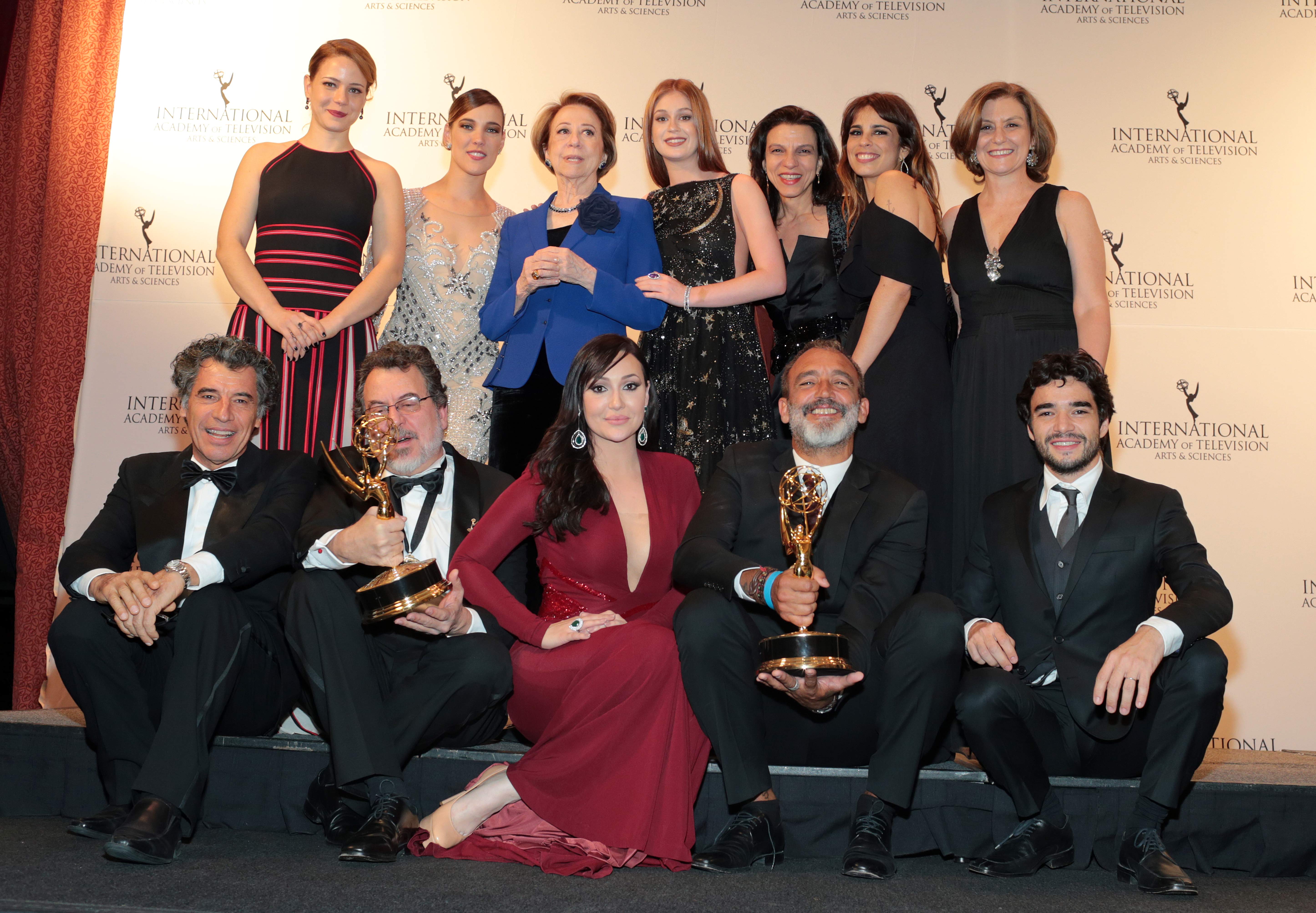 Leandra Leal, Adriana Birolli, Fernanda Montenegro, Nora Goulart, Maria Ribeiro, Ana Luiza Azevedo, Paulo Betti, Jorge Furtado, Josie Pessoa, Rogerio Gomes e Caio Blat. | Luiz C. Ribeiro/Divulgação