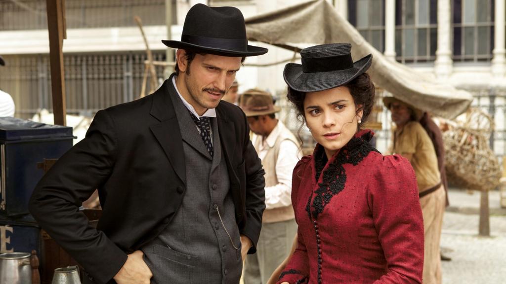 Vladimir Brichta e Alice Braga no filme “Muitos Homens Num Só” | Divulgação