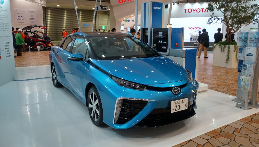 O oxigênio entra pelas enormes entradas de ar do Mirai para, em seguida, reagir com o hidrogênio e gerar energia que alimentará as baterias. | Fotos: Renyere Trovão/ Gazeta do Povo