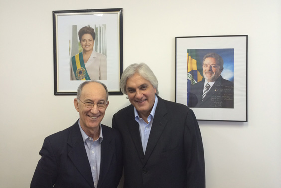 Para decidir o destino de Delcídio no partido, o PT vai convocar para os próximos dias uma reunião da Comissão Executiva Nacional da legenda. | /