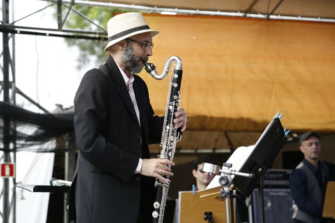Orquestra à Base de Sopro toca repertório de Pixinguinha na Praça Espanha no início da tarde de sábado. | Henry Milleo/Gazeta do Povo