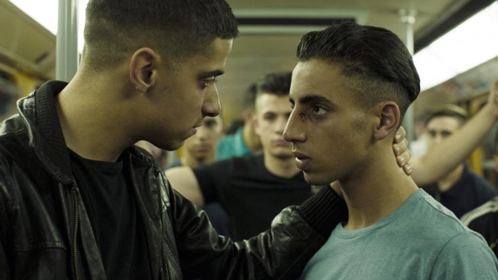 Cena de “Black”, filme sobre gangues que se passa em distrito de Bruxelas. | Divulgação