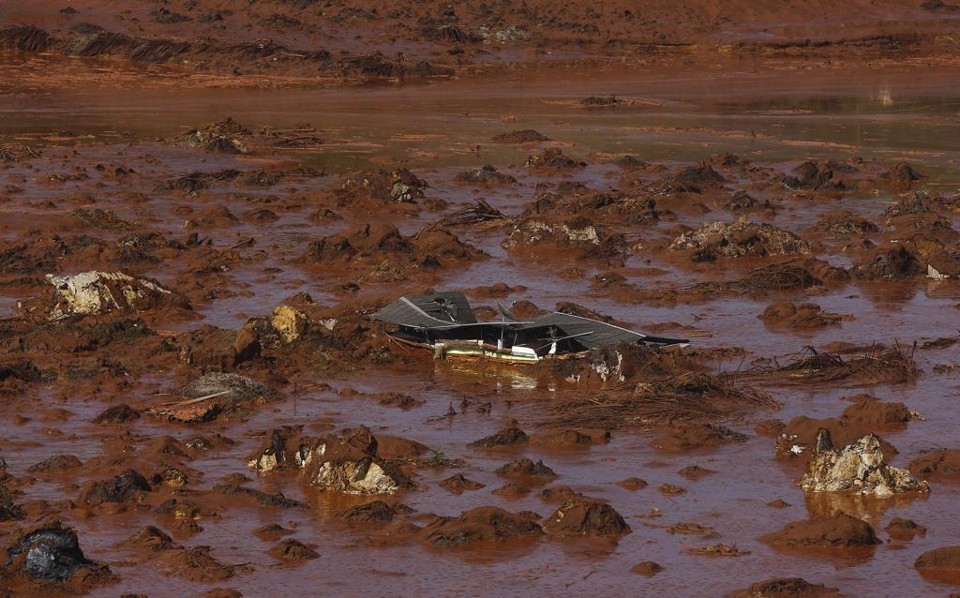 Quatro tremores de terra foram registrados antes do rompimento de barragens em MG | RICARDO MORAES/REUTERS