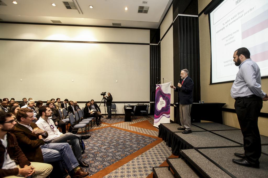 A próxima fase do projeto Cidade Modelo é estabelecer um plano de ação para tornar Curitiba mais transparente e participativa. | André Rodrigues/Gazeta do Povo