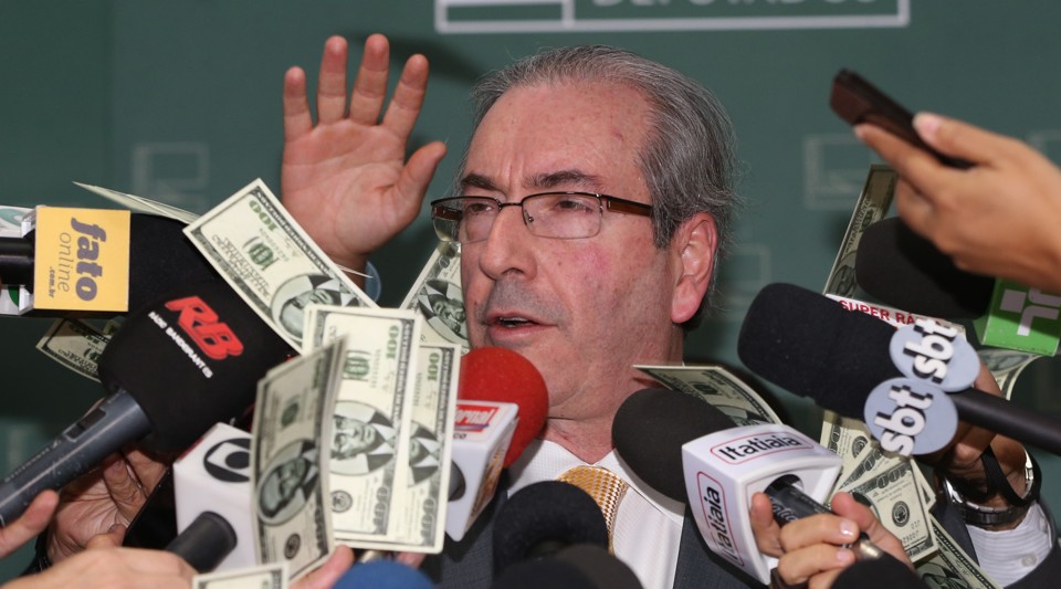 As notas falsas de 100 dólares, em vez do retrato de Benjamin Franklin, traziam a imagem do peemedebista. | LULA MARQUES/
