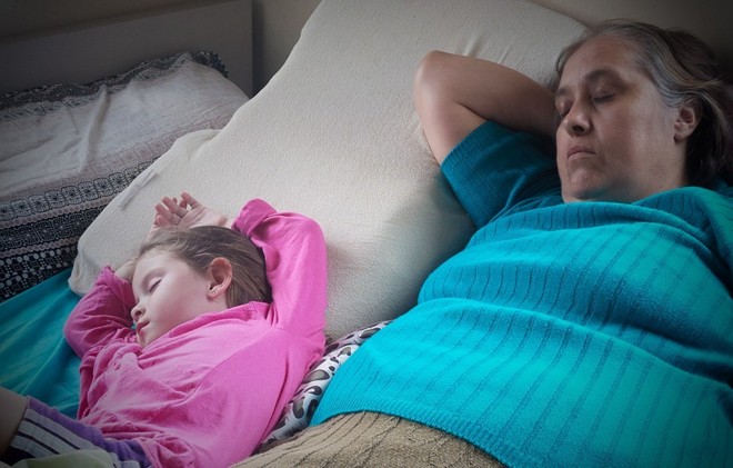 Cirlene e a neta Sara. | Foto: Arquivo Pessoal