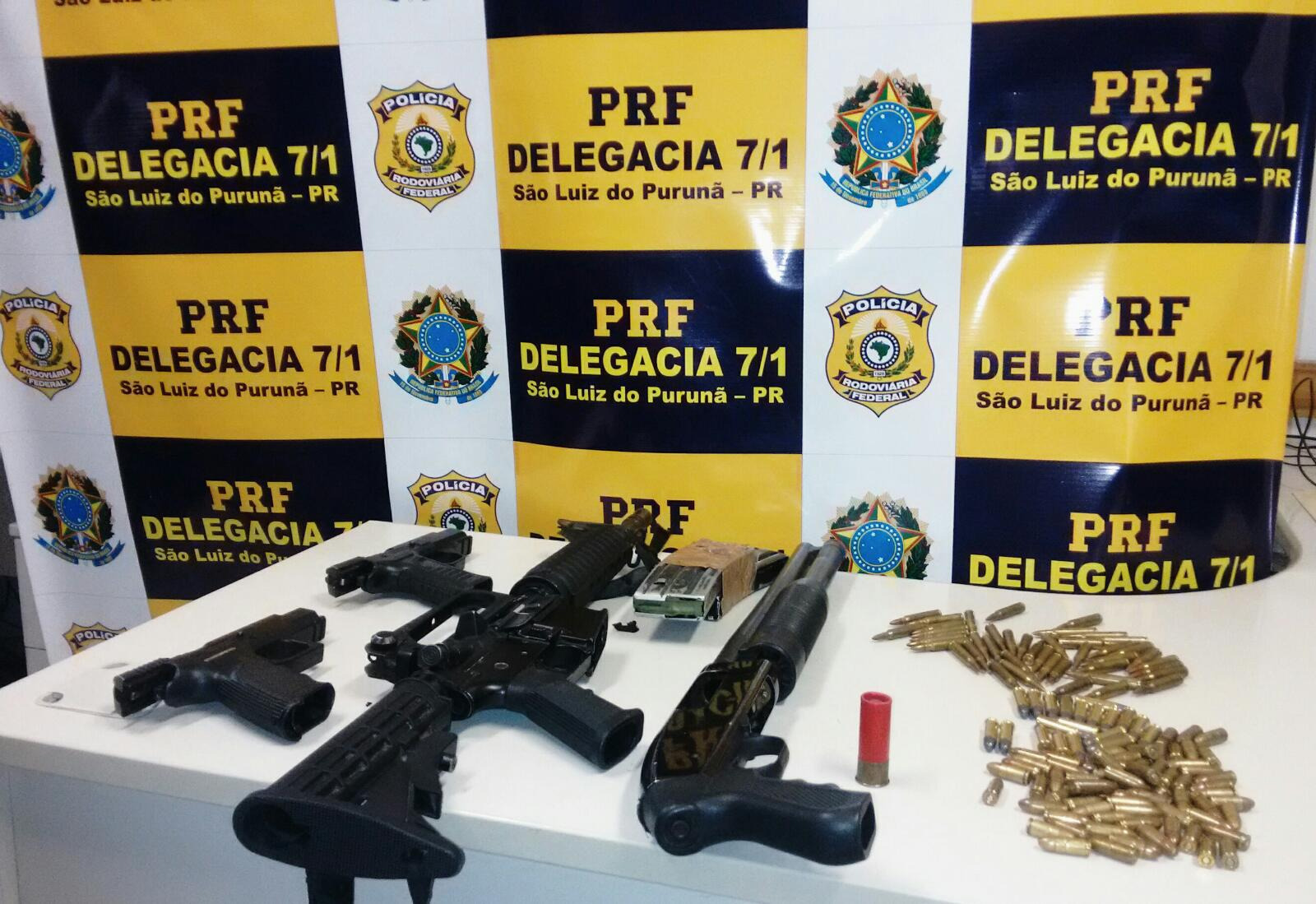 Armas e munições apreendidas pela PRF | PRF/Divulgação