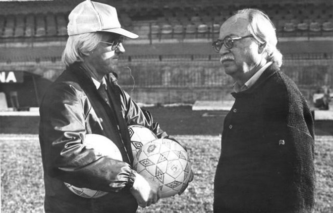 Krüeger conversa com presidente Evangelino Costa Neves quando era técnico do Coritiba nos anos 90. |