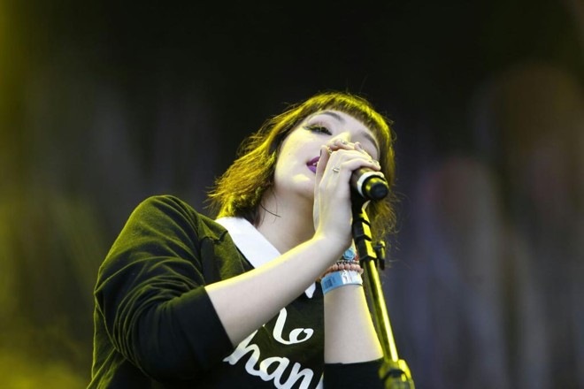 Jenni Mosello foi a terceira atração do dia no Palco Ruínas, no São Francisco | Henry Milleo