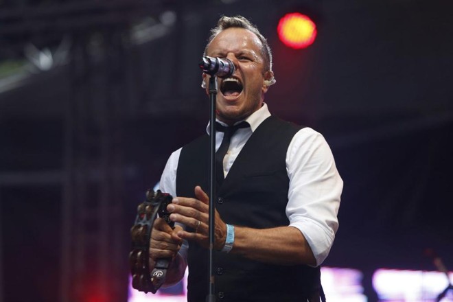 A animação da Big Time Orchestra contagiou o público na Boca Maldita | Henry Milleo/Gazeta do Povo