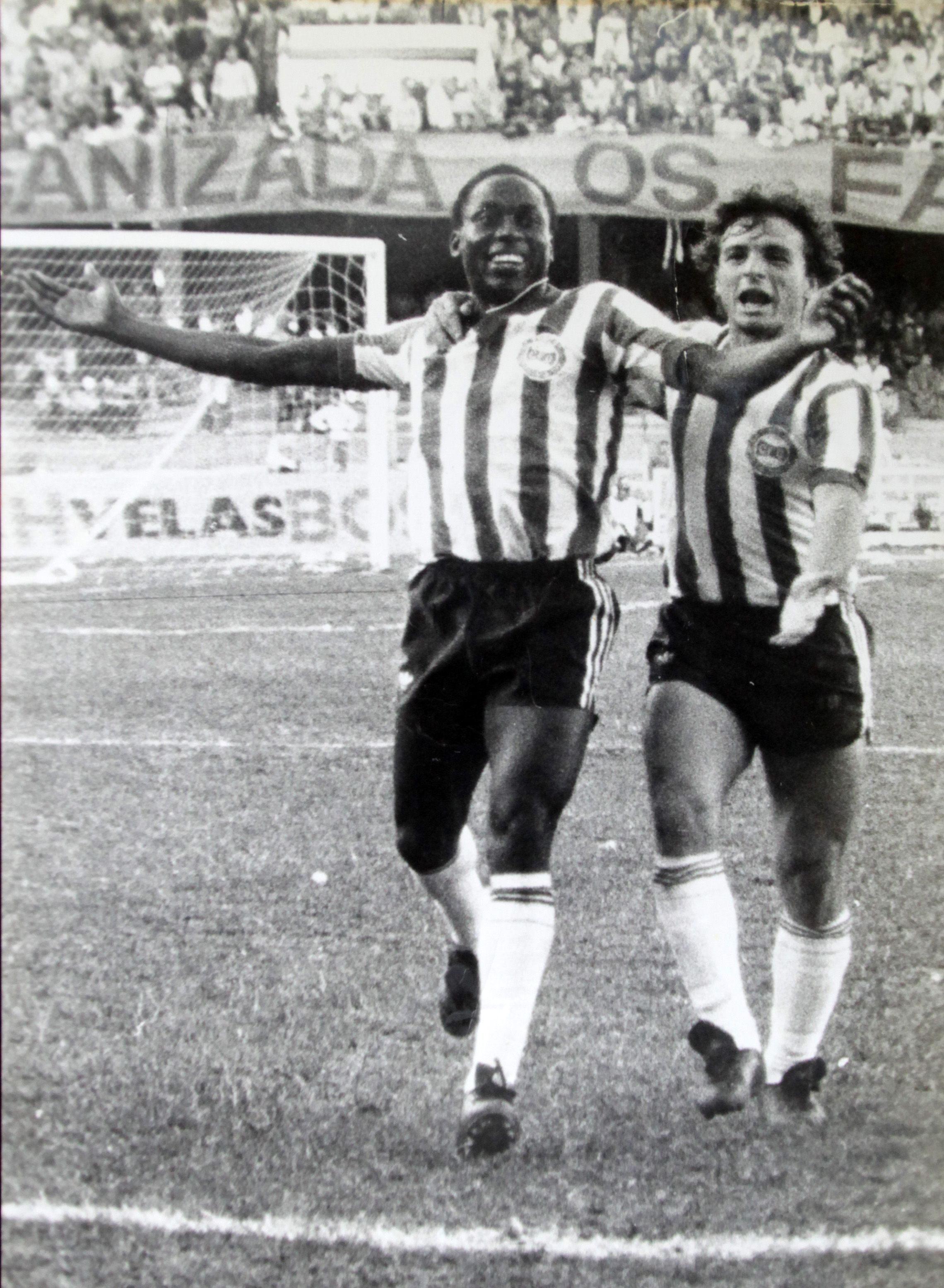 Em novo álbum , grupo paulistano reinventa sua sonoridade. | /Divulgação