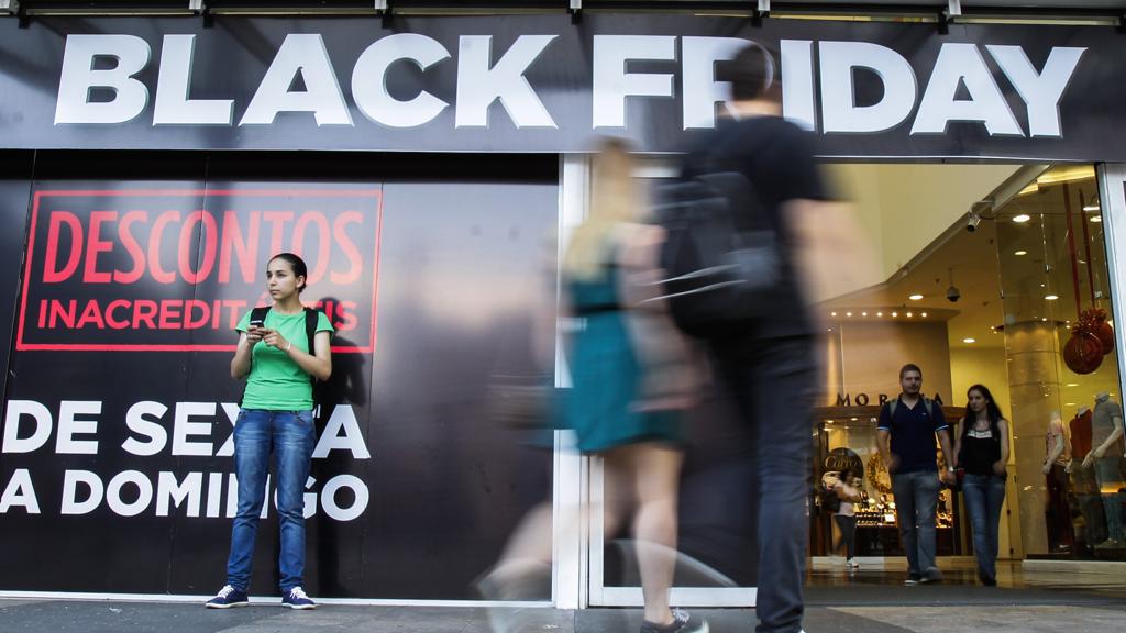 Comércio físico e virtual aderiu à ação de vendas no Brasil | Daniel Castellano/Gazeta do Povo