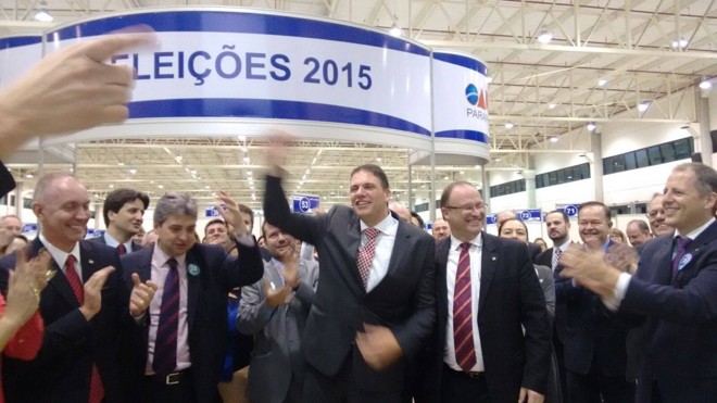 José Augusto Araújo de Noronha, novo presidente da OAB-PR, logo após saber do resultado. | Divulgação