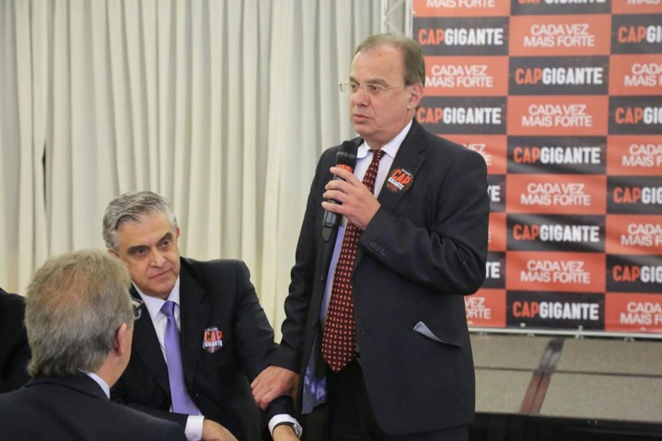 Médico Luiz Sallim Emed será o candidato de Petraglia na eleição do Atlético. | Pedro Serapio/Gazeta do Povo
