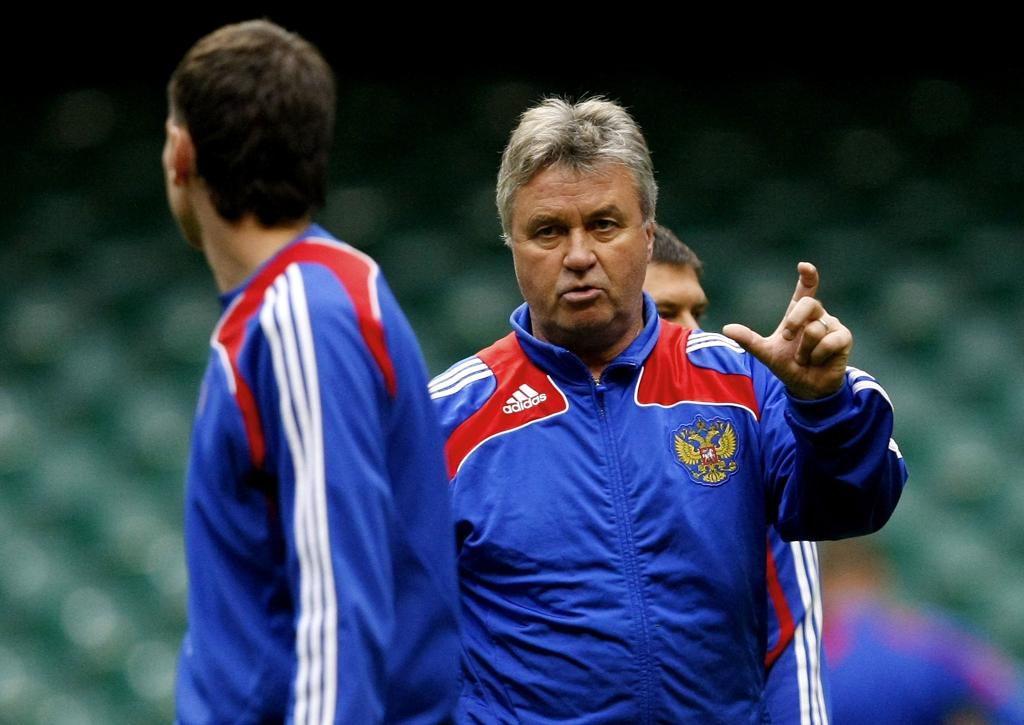 Holandês Guus Hiddink terá desafio de tirar o Chelsea do buraco no Campeonato Inglês | PN/AC/PHIL NOBLE